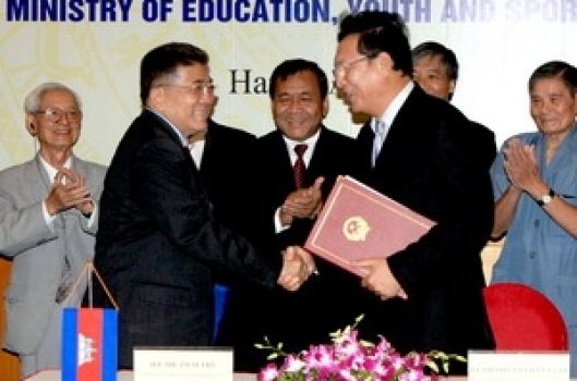 ទិសដៅសហប្រតិបត្តិការបណ្តុះ​បណ្ដាលប្រភពធនធានមនុស្សថ្មីរវាងវៀតណាមនិងកម្ពុជា