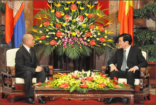 សកម្មភាពរបស់ព្រះមហាក្រត្រនៃព្រះរាជាណាចក្រកម្ពុជានៅប្រទេសវៀតណាម