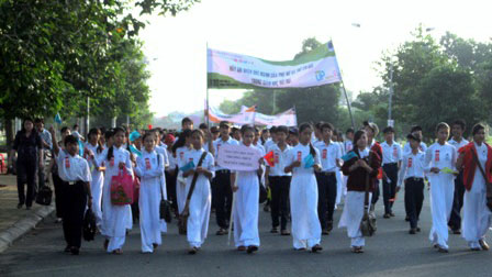 បង្កើនតួនាទីរបស់នារីនិងកុមារីក្នុងការបន្ធូស្រាលហានិភ័យ