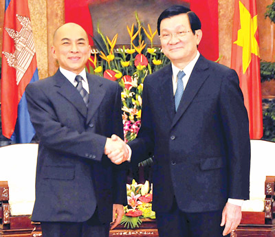 បណ្ដាថ្នាក់ដឹកនាំវៀតណាមភ្ញើសារលិខិតអបអរសាទរចំពោះសមភាគីកម្ពុជាក្នុងឱកាសបុណ្យជាតិ