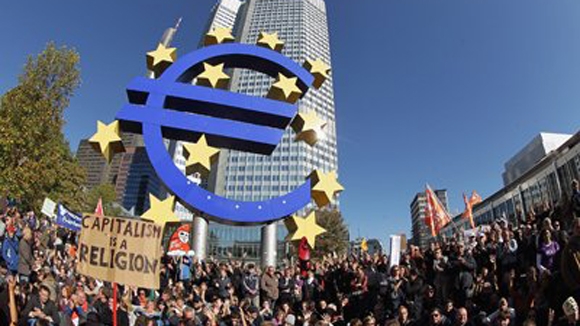 រដ្ឋសភាក្រិកបានអនុម័ត្តលើច្បាប់ថវិការ ឆ្នាំ ២០១៣