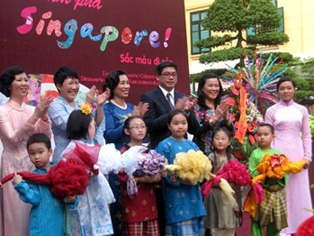 រកឃើញសិង្ហបូរី-ពណ៍ចំរុះបេតិកភ័ណ្ឌ