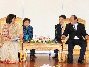 ឧបនាយករដ្ឋមន្ត្រី Nguyen Xuan Phuc ទទួលជួបសន្ទនាជាមួយអ្នកផ្តល់ជំនួយចំពោះការងារបង្កា ប្រឆាំង HIV/AIDS