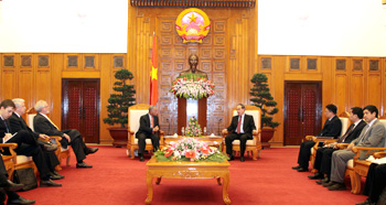 ឧបនាយករដ្ឋមន្ត្រីវៀតណាមជួបសន្ទនាជាមួយនាយក​ស្ថាប័ន​អាកាសចរណ៍និងចក្រវាលអាមេរិក