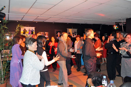 សកម្មភាពមនុស្សធម៌ជួយឧបត្ថម្ភជនក្រីក្រនៅខេត្ត Ha Tinh