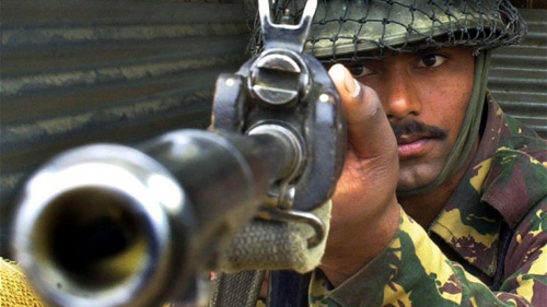 ការបាញ់កាំភ្លើងមួយរវាងទាហានប៉ាគីស្ថាននិងទាហានឥណ្ឌាបានកើតមានឡើងនៅតំបន់ជំលោះ Kashmir