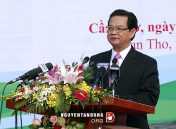 នាយករដ្ឋមន្ត្រី Nguyen Tan Dung ជួបធ្វើការជាមួយថ្នាក់ដឹកនាំស្នូលទីក្រុងCan Tho