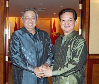 សកម្មភាពរបស់នាយករដ្ឋមន្ត្រីវៀតណាមនៅសន្និសិទជាន់ខ្ពស់អាស៊ានលើកទី២២