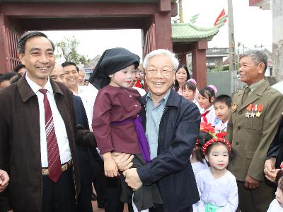 បង្កើនទំនុកទុកចិត្តរវាងបក្សជាមួយប្រជាជន