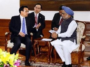 នាយករដ្ឋមន្ត្រីចិនចាប់ផ្តើមដំណើរទស្សនកិច្ចជាផ្លូវការនៅឥណ្ឌា