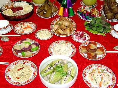 តេតDoan Ngoជាទំនៀមទំលាប១ដែល​តភ្ជាប់ជាមួយជីវ​ភាព​រស់​នៅខាងព្រលឹងរបស់ប្រជាជនវៀតណាម