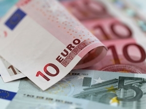 សន្និសីទក្រុមបណ្ដារដ្ឋមន្ត្រីហិរញ្ញវត្ថុតំបន់ចាយប្រាក់អឺរ៉ូ