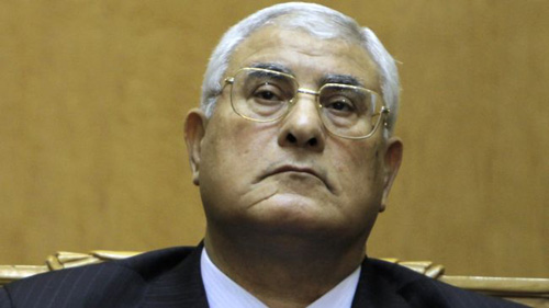 អេហ្ស៊ីបអនុម័តលើរដ្ឋធម្ម នុញ្ញជាបណ្តោះអាសន្ន