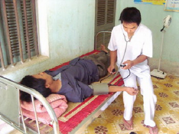 Yen Bai ត្រូវបានផ្តល់ជំនួយដើម្បីកែលំអរគិលានដ្ឋានចំនួន៣៣