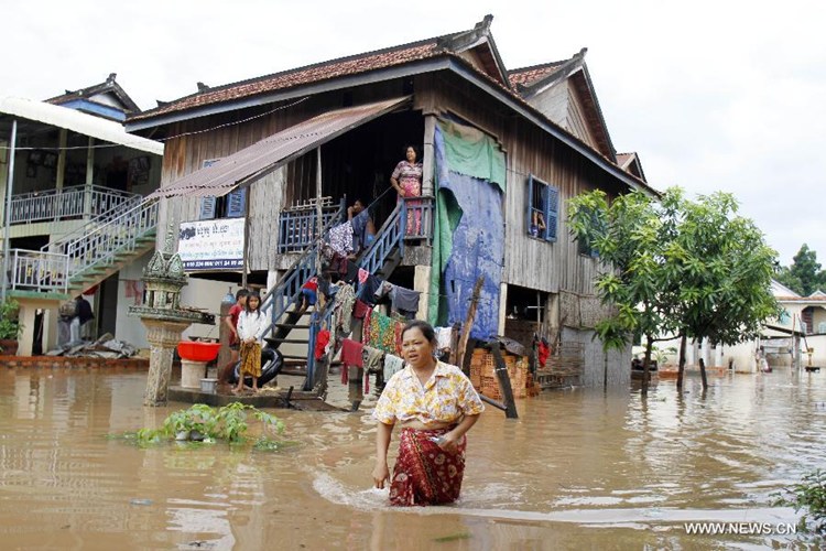 ខ្យល់ព្យុះ Fitow បណ្ដាលការខូចខាតដ៏ធ្ងន់ធ្ងរនៅចិននិងទឹកជំនន់នៅកម្ពុជា
