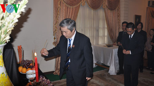 ស្ថានទូតវៀតណាមប្រចាំនៅប្រទេសជាច្រើនរៀបចំពិធីគោរពវិញ្ញាណក្ខ័ណ្ឌនាយឧត្តមសេនីយ៍ Vo Nguyen Giap