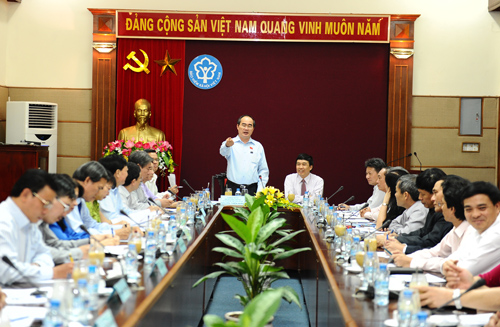 ធ្វើវិសោធនកម្មបណ្ដាច្បាប់ធានារ៉ាប់រងអោយសមស្របទៅនឹងស្ថានភាពជាក់ស្ដែងក្នុងជីវភាពរស់នៅ