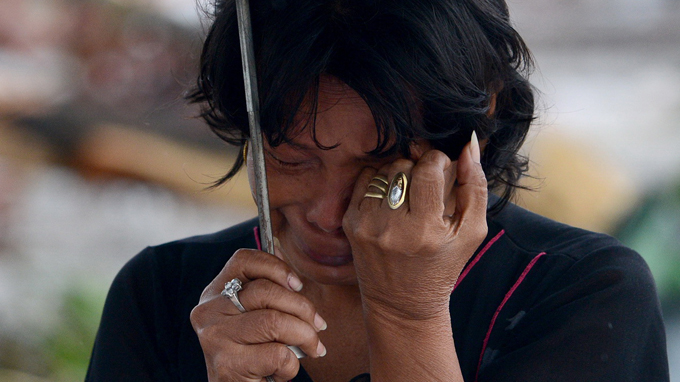 ខ្យល់ព្យុះ Haiyan បង្កមហន្តរាយដ៏ធ្ងន់ធ្ងរនៅហ្វីលីពីន