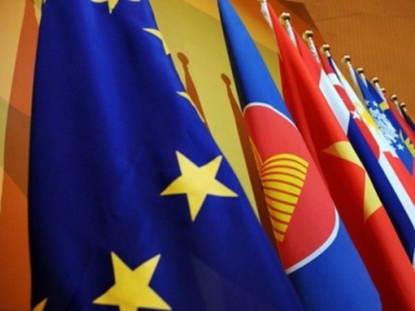 ការសន្ទនាសេដ្ឋកិច្ចអាស៊ាន-EU