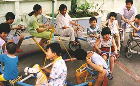 លើកកំពស់កិច្ចសហប្រតិបត្តិការអន្តរជាតិសំដៅជំនះផលវិបាកនៃជាតិគីមី ពុលពណ៌លឿងទុំ/dioxin