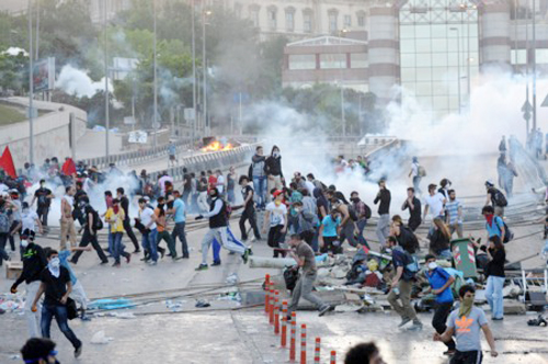 រលកបាតុកម្មប្រឆាំងជំទាស់រដ្ឋាភិបាលរីករាលដាលក្នុងទូទាំងប្រទេសទួរគី