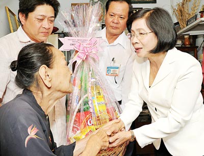 សកម្មភាពថែទាំបុណ្យតេតប្រពៃណីសំរាប់ជនក្រីក្រអនុវត្តក្នុងទូទាំងប្រទេសវៀតណាម