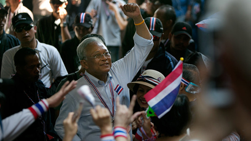 តុលាការថៃមិនលុបចោលដីកាចាប់ខ្លួនមេដឹកនាំបាតុកម្មSuthep