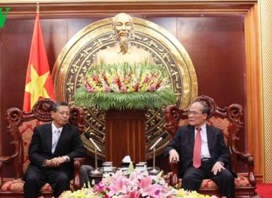 ប្រធានរដ្ឋសភា Nguyen Sinh Hung ទទួលជួបសន្ទនាឯកអគ្គរដ្ឋទូតអាហ្សែបៃហ្សង់