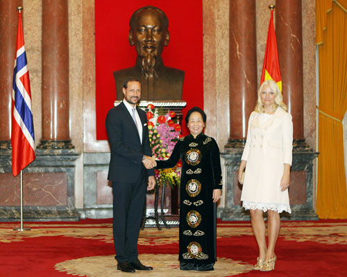 ព្រះរាជទាយាទន័រវ៉ែសបញ្ចប់ដំណើរទស្សនកិច្ចជាផ្លូវការនៅវៀតណាមប្រកបដោយជោគជ័យ