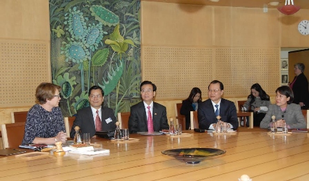 ឧបនាយករដ្ឋមន្ត្រី VU VAN NINH ទៅបំពេញទស្សនកិច្ចនៅស៊ុយអែត