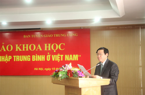 សិក្ខាសាលាវិទ្យសាស្ត្រ “ជៀសវាងអន្ទះចំណូលមធ្យមនៅវៀតណាម”