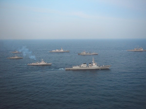 សិក្ខាសាលា “ការសាកល្បងនាវាចរណ៍ចំពោះ អាស៊ាននិងយថាទស្សដោះស្រាយជំលោះលើសមុទ្រខាងកើត”