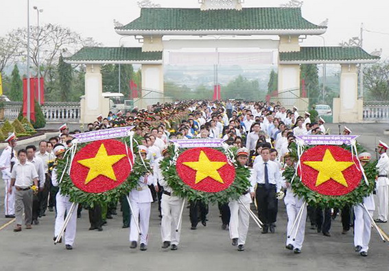 បណ្ដាសកម្មភាពរំលឹកខួបអនុស្សាវរីយ៍ទិវារំដោះភាគខាងត្បូងវៀតណាម-ឯកភាពប្រទេសជាតិ