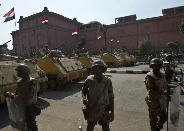 អេហ្ស៊ីបកំទិចក្រុមភេវរកម្មចំនួន ៤០