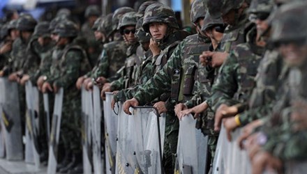 ថៃដាក់ពង្រាយទាហាននិងប៉ូលីសសំដៅរារាំងបាតុកម្មនៅបាងកក