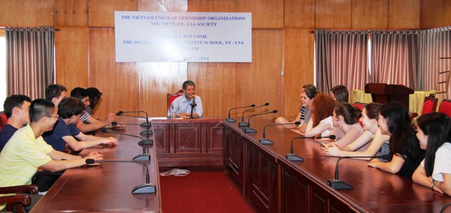 សមាគមវៀតណាម-អាមេរិក បានទទួលជួបជាមួយគណៈប្រតិភូវិទ្យាល័យ Trinity