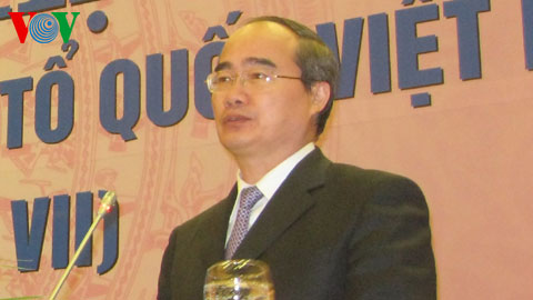 ប្រធានគណៈកម្មាធិការមជ្ឈឹមរណសិរ្សមាតុភូមិវៀតណាមNguyenThienNhanបំពេញការងារនៅខេត្តHau Giang