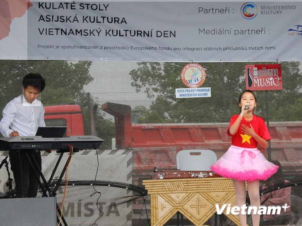 ទិវាវប្បធម៏វៀតណាមនៅសាធារណៈរដ្ឋឆែកប្រព្រឹត្តទៅយ៉ាងផុលផុស