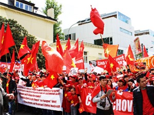 ពិធីមិទ្ធិញនៅម៉ិកសិកប្រឆាំងជំទាល់អំពើរបស់ចិននៅតំបន់សមុទ្រវៀតណាម