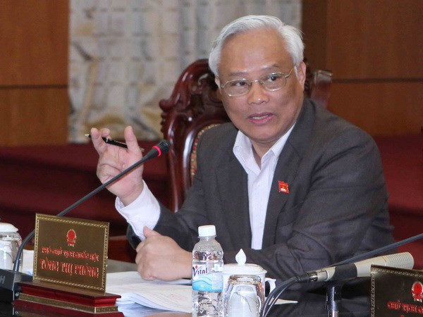 ការជូនដំណឹងអំពីសភាពការណ៍នៅសមុទ្រខាងកើតដល់អាណិកជនវៀតណាមនៅហូឡង់