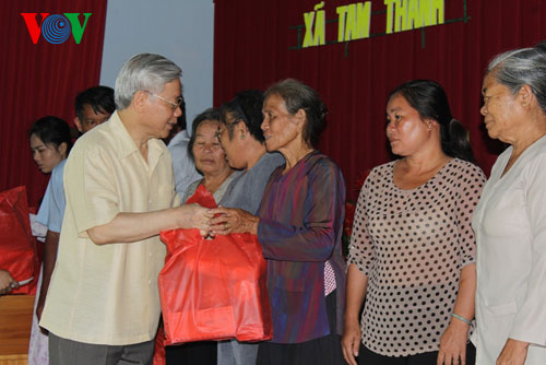 អគ្គលេខាបក្សកុម្មុយនីសវៀតណាមជួបធ្វើការជាមួយកម្មាភិបាលស្នូលនៅខេត្តBinhThuan