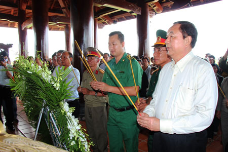 ​ពិធីអូជធុបរំលឹកវិញ្ញាណក្ខ័ន្ឌយុទ្ធជនពលី យុវជនស្ម័គ្រចិត្តឈានទៅមុខ