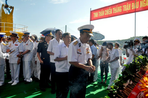 ពិធីរំលឹកខួបអនុស្សាវរីយ៍លើកទី៥០នៃទិវាជ័យជំនះលើកដំបូង