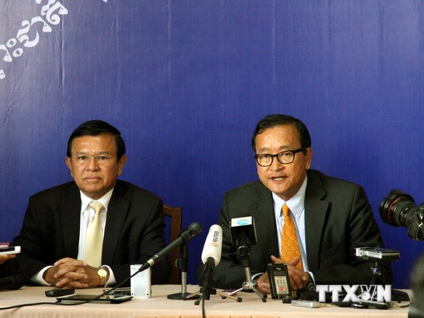 កម្ពុជា៖ សមាជិកសភា CNRP ទាំង ៥៥ រូបធ្វើសច្ចាប្រណិធាននៅបរមរាជវែង