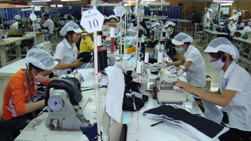 សេដ្ឋកិច្ចវៀតណាមស្ដារឡើងវិញជះឥទ្ធិពលយ៉ាងសកម្មលើទីផ្សារពលកម្ម