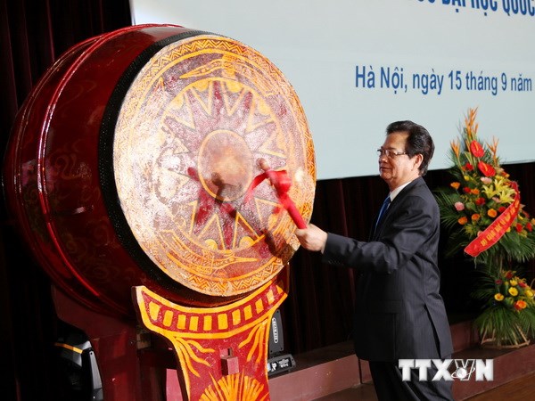 នាយករដ្ឋមន្ត្រីវៀតណាមបានចូលរួមបើកបវេសនកាលនៅសកលវិទ្យាល័យជាតិហាណូយ