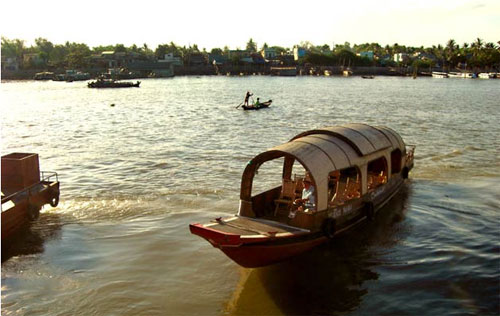 ចងសម្ព័ន្ធតំបន់វាលទំនាបទន្លេ Cuu Long ក្នុងការងាររៀបចំហេដ្ឋារចនាសម្ព័ន្ធខឿនសេដ្ឋកិច្ចឡើងវិញ