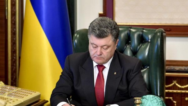 ការស្ទង់មតិប្រជាជនមុនការបោះឆ្នោតនៅអ៊ុយក្រែន៖ ប្លុក Petro Poroshenko នាំមុខ