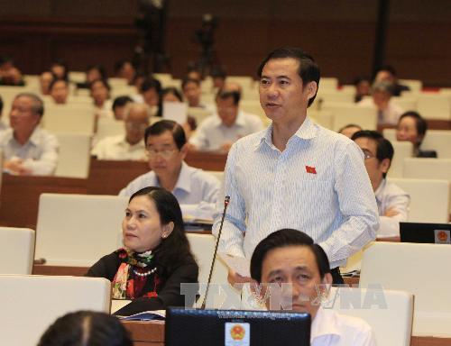 រដ្ឋសភាវៀតណាមពិភាគ្សាអំពីពង្រាងច្បាប់ទាក់ទិនដល់អយ្យការប្រជាជន តុលាការប្រជាជន