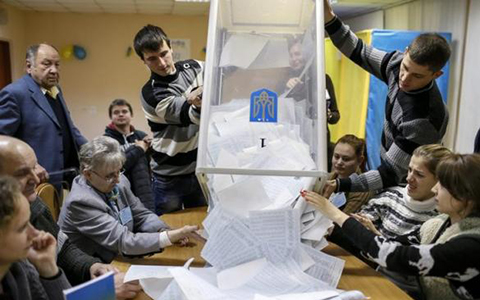 សហគមន៍អន្តរជាតិស្វាគមន៍ការបោះឆ្នោតមុនកាលកំណត់នៅអ៊ុយក្រែន